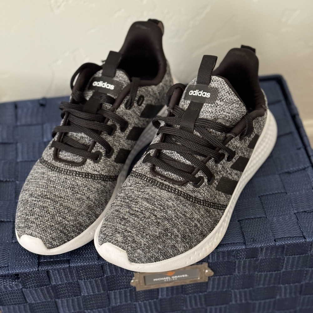 Barely used adidas running shoe size 7.5